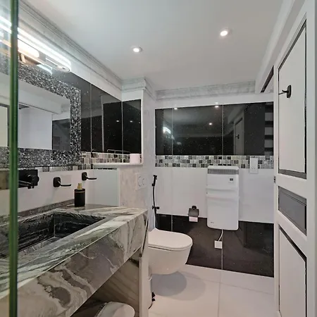 Le 185 - Charme Et Tranquillite Au Coeur D'Avignon Apartment Exterior photo