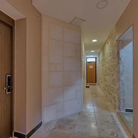 Le 185 - Charme Et Tranquillite Au Coeur D'Avignon Apartment Exterior photo