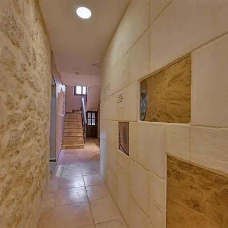 Le 185 - Charme Et Tranquillite Au Coeur D'Avignon Apartment Exterior photo