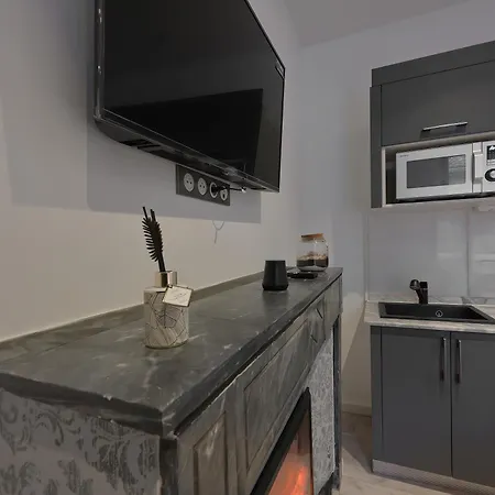 Le 185 - Charme Et Tranquillite Au Coeur D'Avignon Apartment Exterior photo