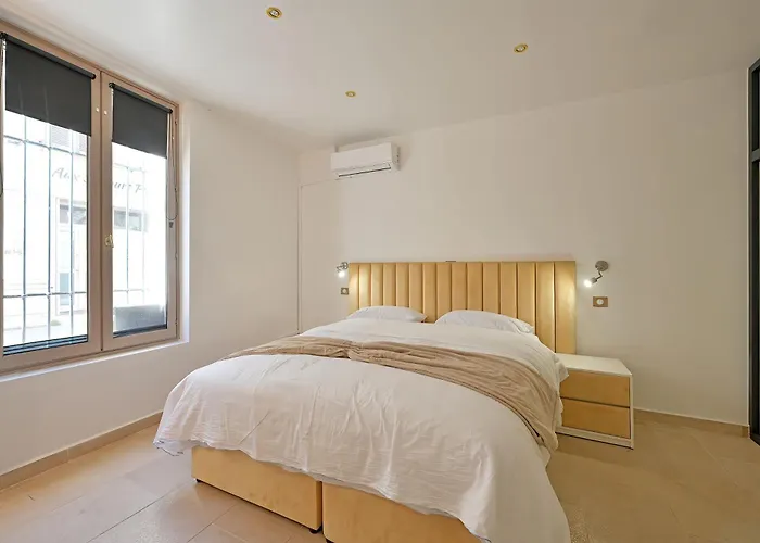 Le 185 - Charme Et Tranquillite Au Coeur D\'Avignon